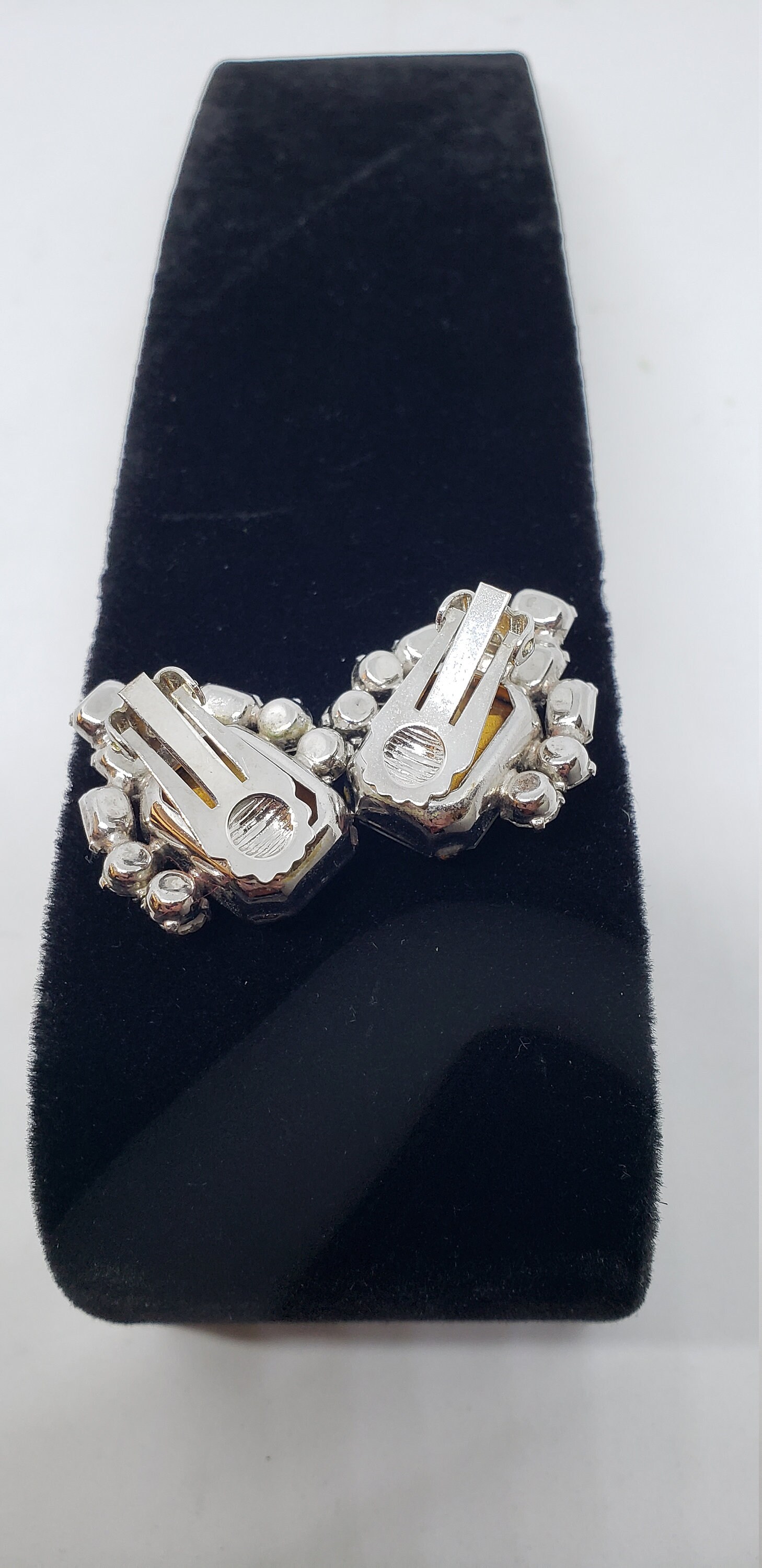 ピアス VINTAGE HOLLYWOOD Smooth Volume Earrings 5BNY507 Monet Wide Band Hoop Pierced Stud Earrings Gold Tone Vintage