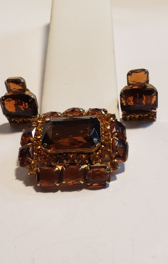 50's/60's Grand Brooch and Earrings Set Rich and E