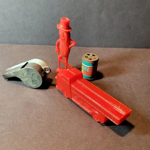Vintage 4pc Whistles/Firetruck/Mr. Peanut Circa 40s/50s