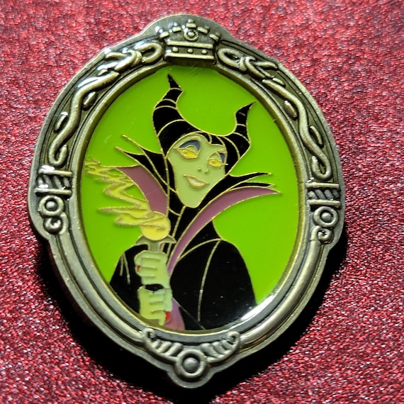 2000 Rare 4 Pc Set Of Disney Villain Pins Gem 2000 Rare 4 Pc Set Of Disney Villain Pins Gem