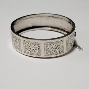 Old Vintage STERLING Hinged Bangle Bracelet / Small Wrist