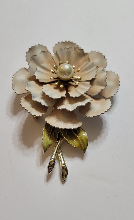 Signed CORO 1950s Large Flower Brooch - image 3