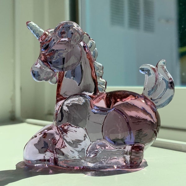 Vintage Boyd’s Crystal Unicorn Figurine Paper weight in Lavender