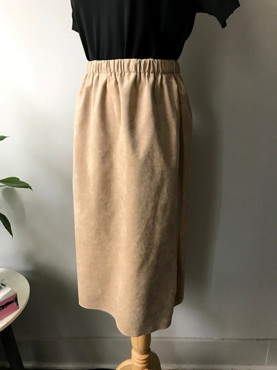 Vera Maxwell Tan Ultra Suede Skirt / Size M / San… - image 3