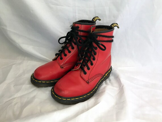 Red Dr. Martens / Vintage Dr. Martens / 1460 Red D