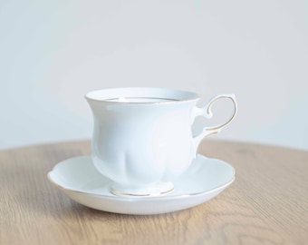 Porcelain cup and saucer Cambridge garden collection // Fine Bone China // White gold relief