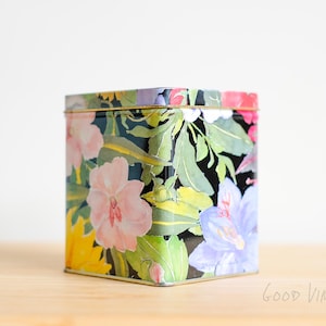 Vintage Floral Tin – Danielle Alt Design – Made in England