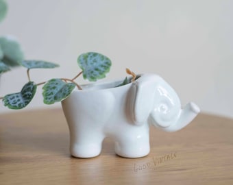 Small flowerpot Elephant // Retro Vintage Planter // Good Vintage Lifestyle