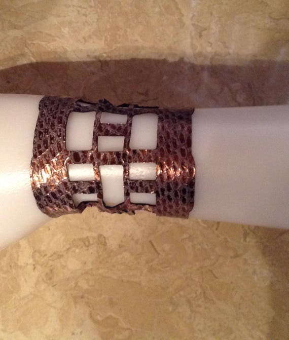 Metallic leather bracelet