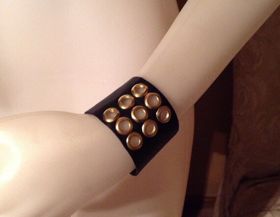 Diane, leather eyelet bracelet