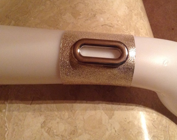Bailey, silver metallic leather