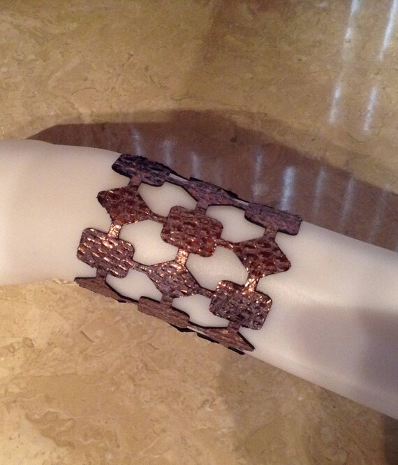 Metallic leather bracelet
