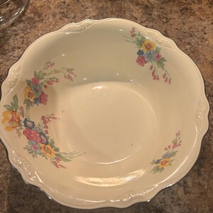 Homer Laughlin Virginia Rose Bowl with silver edge! G48N8
