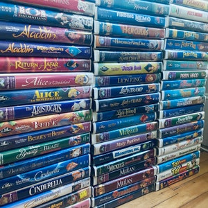 Disney VHS, Clamshell, 80s 90s Movies, You Pick: Mulan, Nemo, Sleeping Beauty, Toy Story, Little Mermaid, Fox Hound, Aladdin, Dumbo, *TESTED