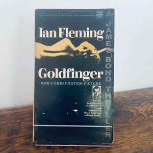 Goldfinger by Ian Fleming Vintage Signet Paperback, Unabridged 1959 1st Ed. 19th Print, Sean Connery, James Bond 007, VG+ Condition!