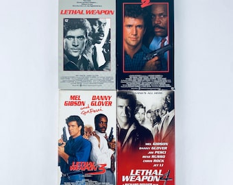 Arma Letal VHS 1-4, Serie Completa, Vintage 90s, Película de Acción, Mel Gibson, Danny Glover, Joe Pesci, Gary Busey, PROBADA Y FUNCIONANDO,