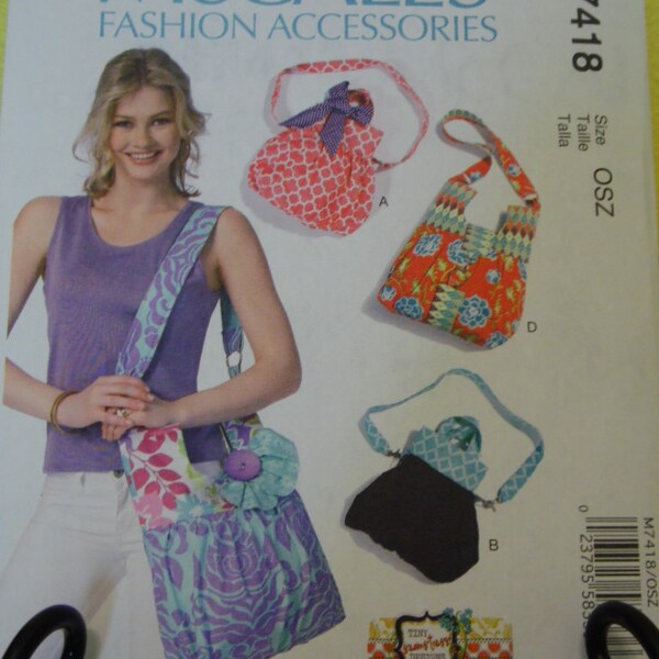 McCalls pattern M7418 bags in 4 styles and sizes