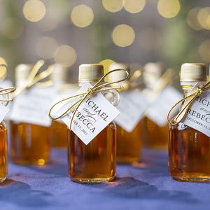 Wedding Favors, Maple Syrup Wedding Favor for Guests, Wedding Favor in Bulk, Unique Wedding Favor, Rustic Wedding Favors