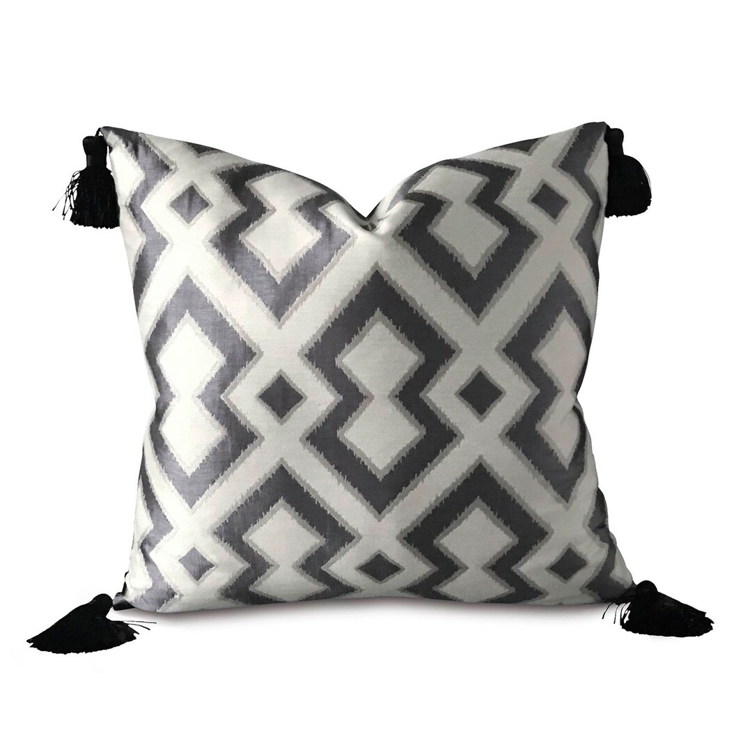 Smoke Trellis Tassel Throw Pillow Cover 22x22 Etsy.de