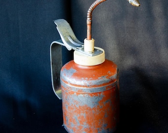 Aceitera con bomba de pico flexible vintage de color naranja, fabricada en EE. UU.