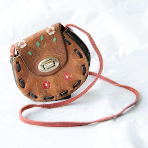 1960-70&#39;s Small Tooled Leather Hand-Painted Purse from Mexico
