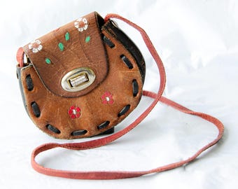 1960-70&#39;s Small Tooled Leather Hand-Painted Purse from Mexico
