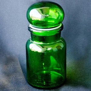 1960-70&#39;s Belgian Emerald Green Glass Apothecary Jar