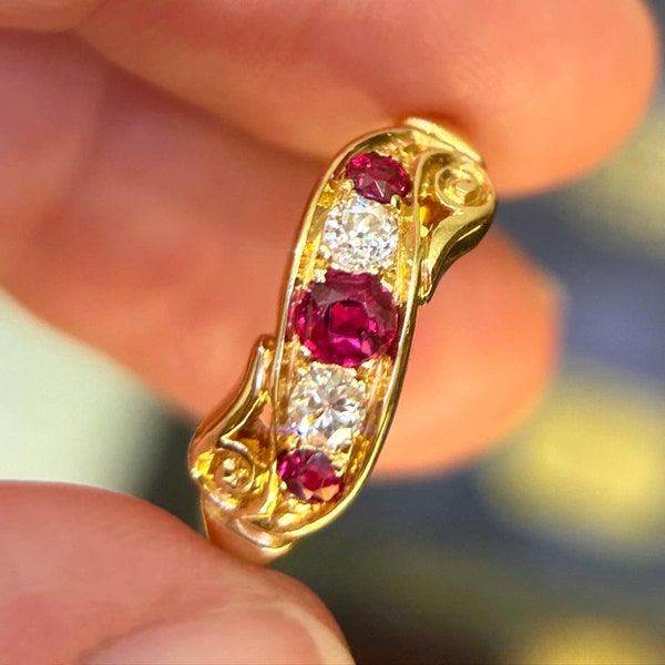 Victorian ruby and diamond ring, circa 1890