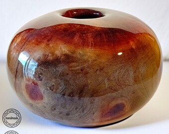 Figura hueca de madera flotante, única en su tipo, hecha a mano / Adorno orgánico para el hogar. (6” x 9.25”)