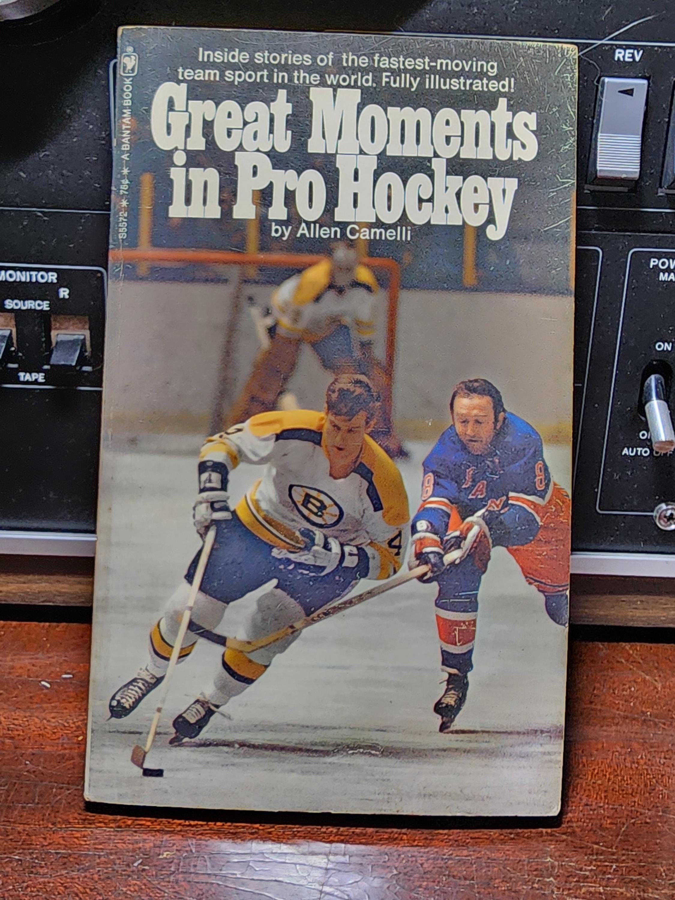 Great Moments in Pro Hockey door Allen Camelli 1970 papierwerk