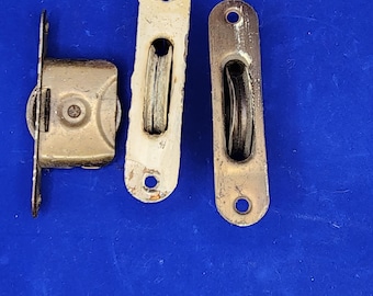 Polia de janela vintage para sistema de contrapeso de janela.