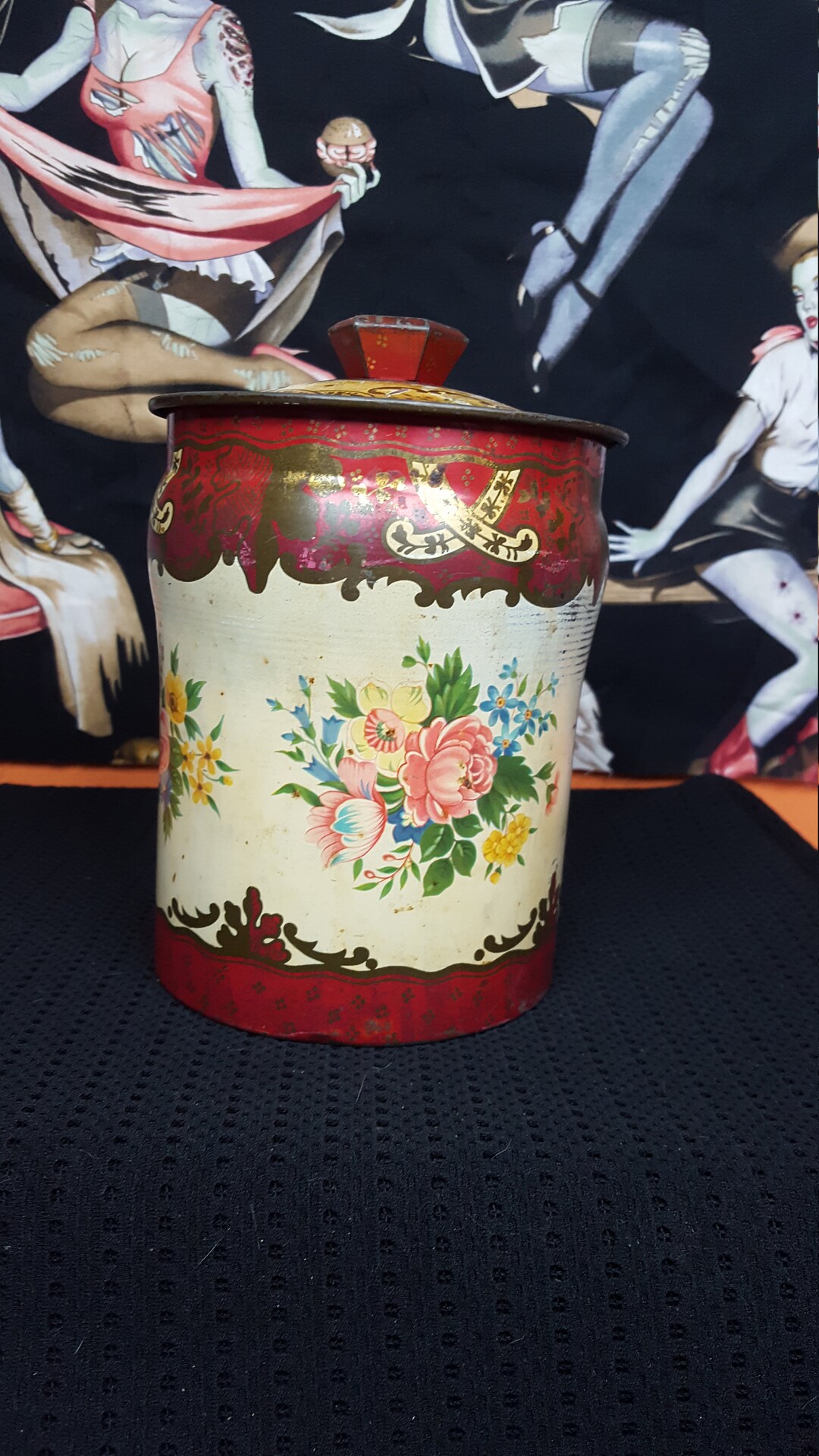 Vintage George W Horner & Co Candy Tin. Very Distressed. Country