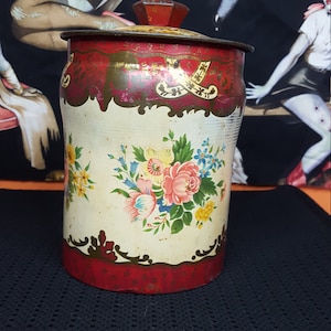 Vintage George W Horner & Co Candy Tin.  Very Distressed.  Country Sheek