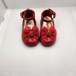 Red shoes deals size 8