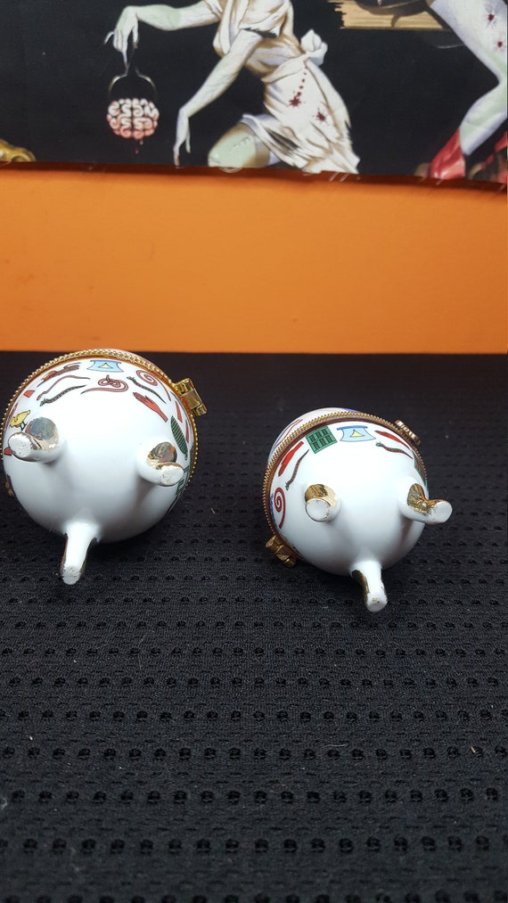 Pair of Porcelain Egg Trinket Boxes, Egyptian The… - image 5