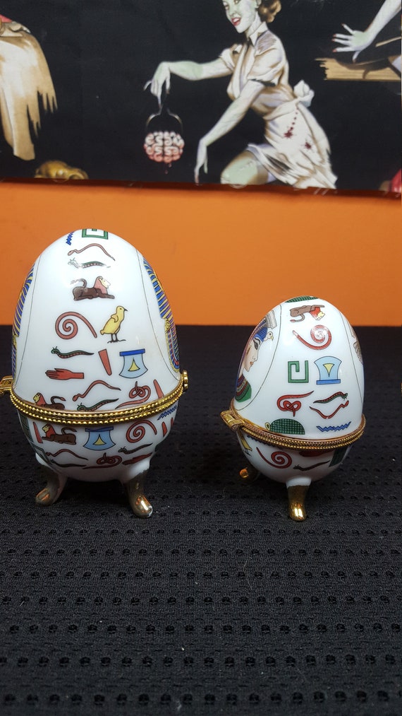 Pair of Porcelain Egg Trinket Boxes, Egyptian The… - image 2