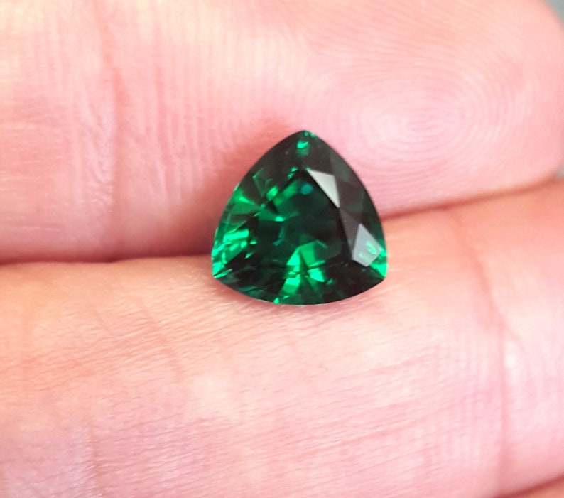 Lab Created Emerald, Trillion Cut Emerald, 2 Carats Emerald, 8 Mm