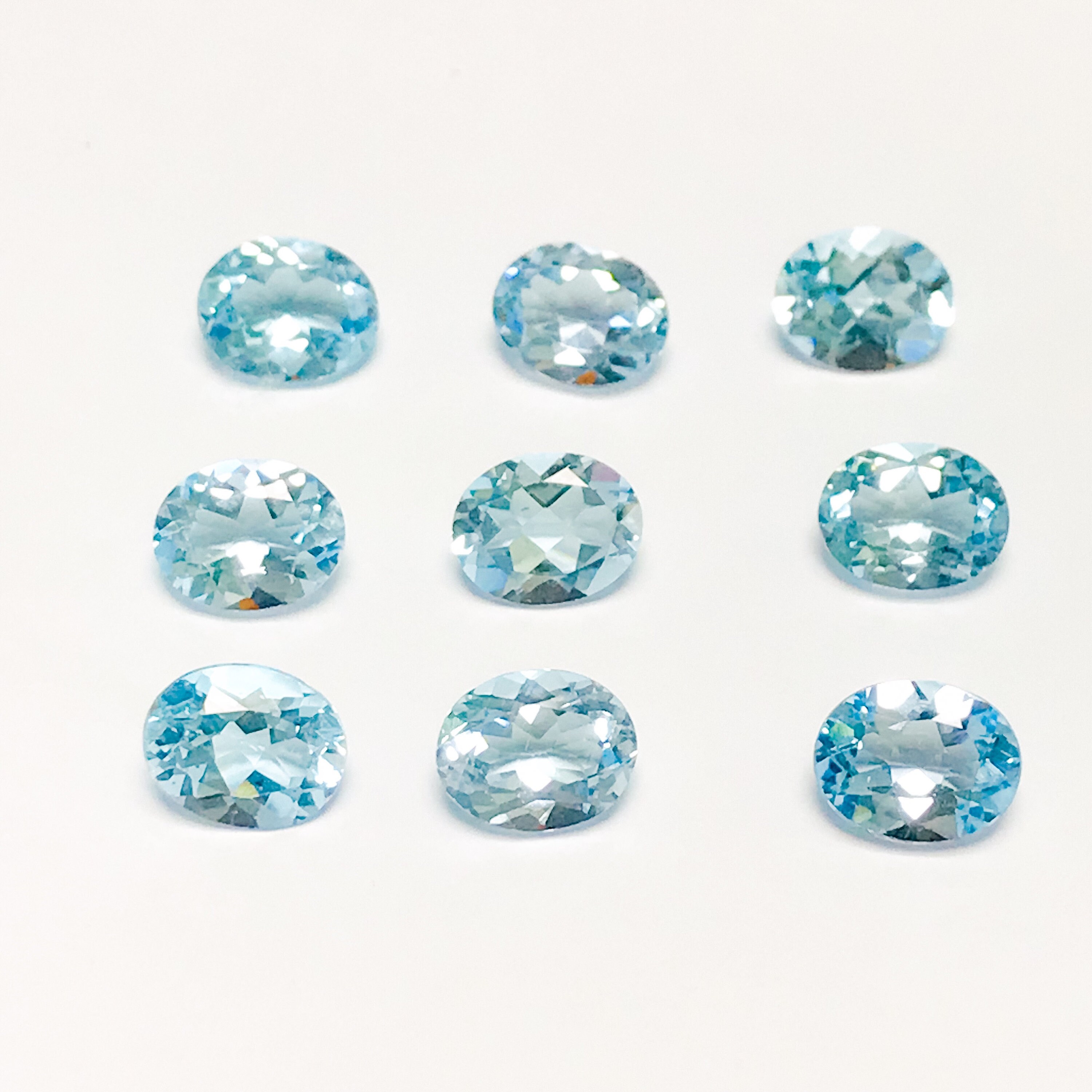 スカイブルートパーズ 10 x 8 mm オーバルカット、天然ブルートパーズ 