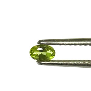 Peridot 3x5 MM, natural Peridot oval cut, gems for making jewelry, green gemstones, loose peridot, genuine peridot faceted peridot calibrate