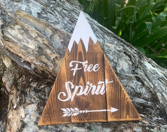 Rustic Mountain Sign