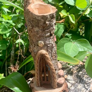 Verzaubertes Baumzweig-Feenhaus - handgefertigt für den Garten oder den Innenbereich