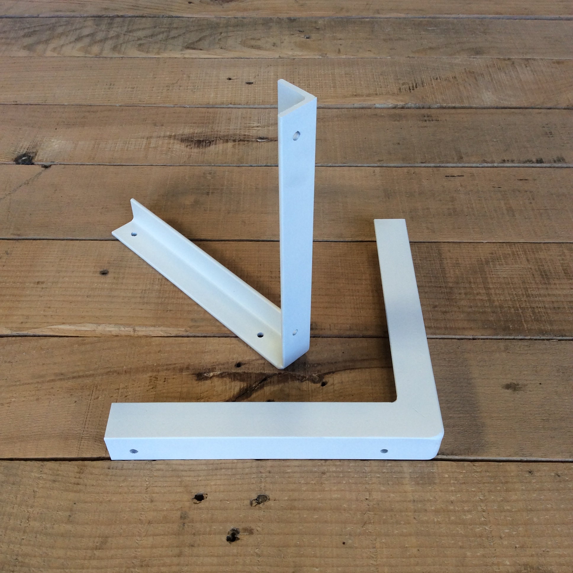minimalist shelf brackets white