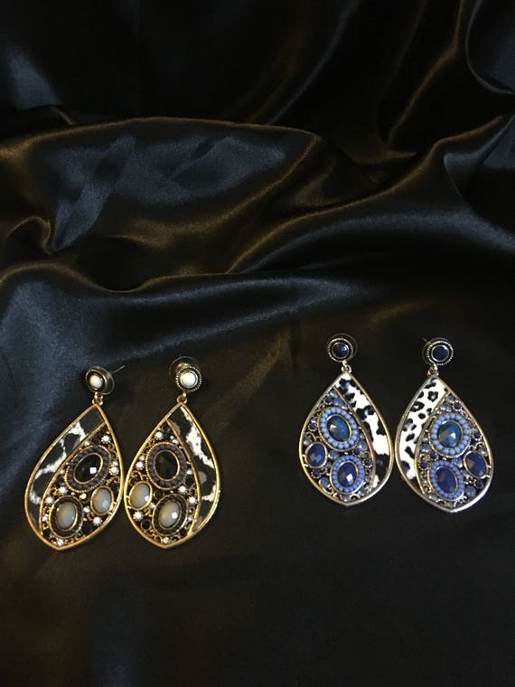 Beautiful Vintage Jewellery gold black brown blue… - image 4