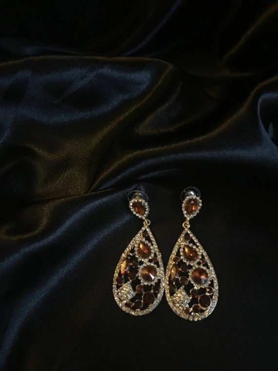 Beautiful Vintage Jewellery gold black brown blue… - image 9