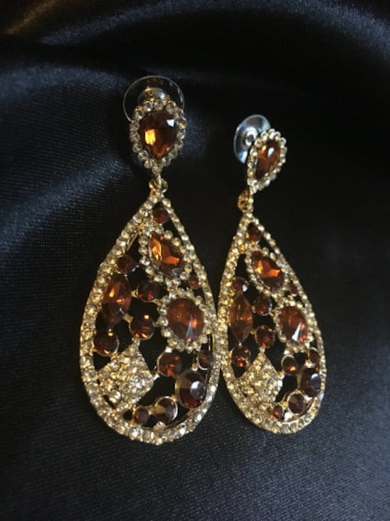 Beautiful Vintage Jewellery gold black brown blue… - image 8