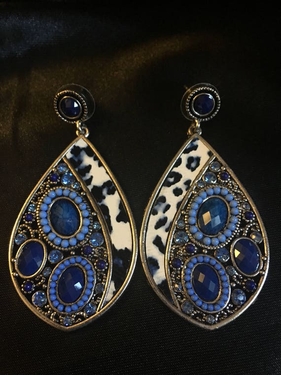 Beautiful Vintage Jewellery gold black brown blue… - image 2
