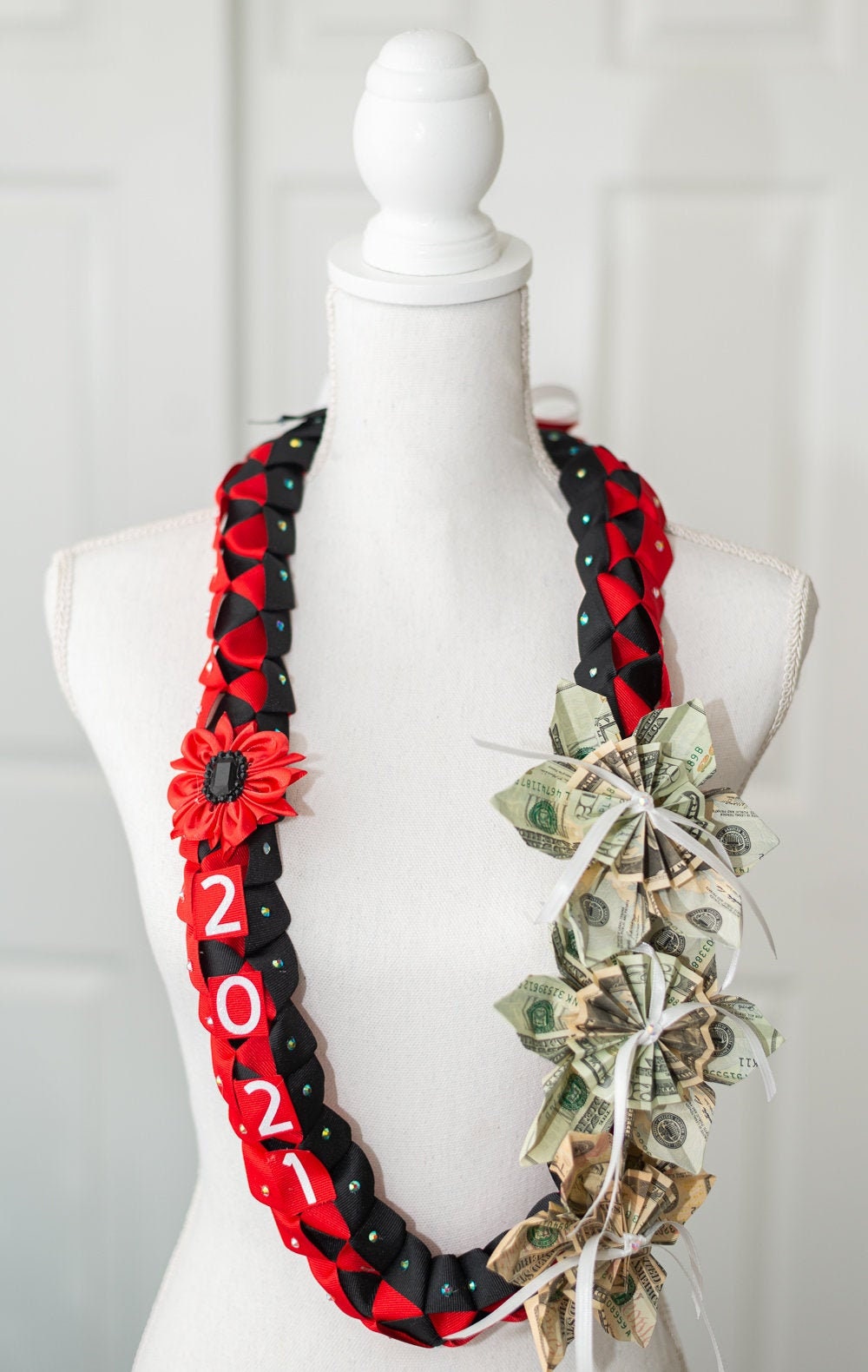 Rhinestone Fancy Flower Graduation Lei