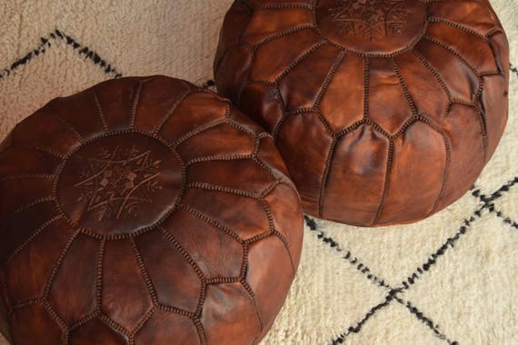 Couple of 2 Leather Poufs natural brown tan
