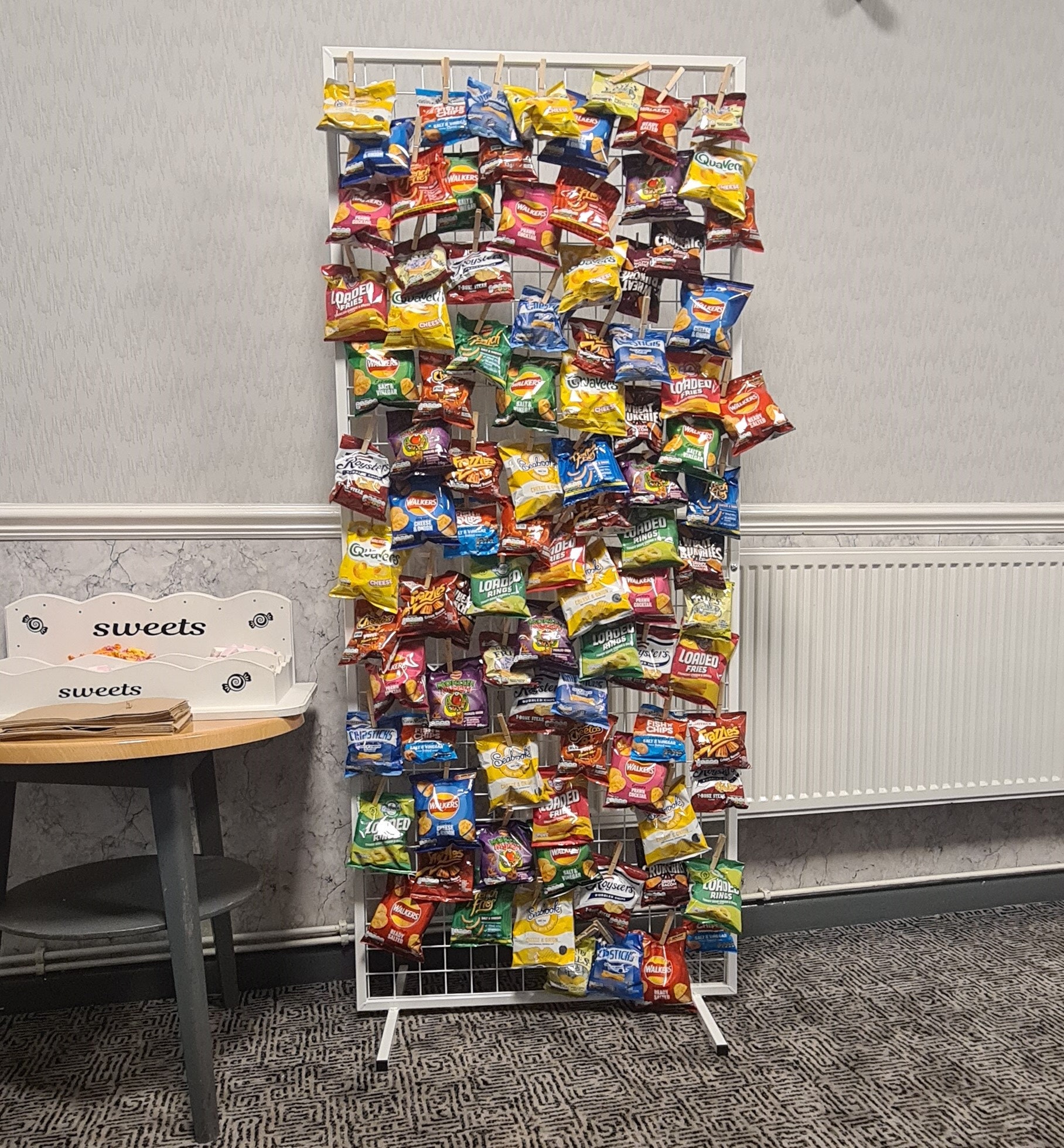 Crisp Wall Flower Wall Photo Wall weddings, Birthdays, Partys Etsy UK