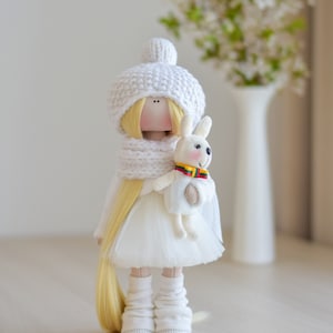 Regalo hecho a mano en Lituania, Muñeca ángel con atributos lituanos, Regalo para emigrantes lituanos en el extranjero, Regalo para lituanos extranjeros